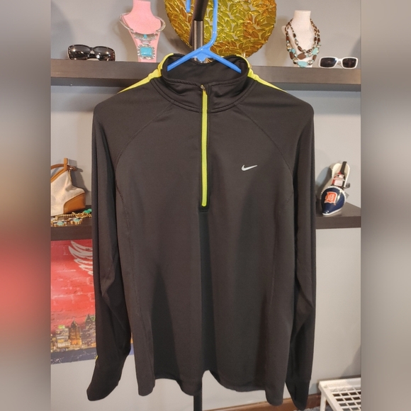 Woman's Nike Black and Neon Yellow Performance  Quarter-Zip, Size XL - Picture 1 of 10